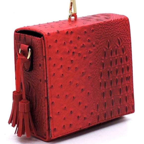 Great Gift! Red Vegan Ostrich Mini Wristlet Clutch - Picture 2 of 2